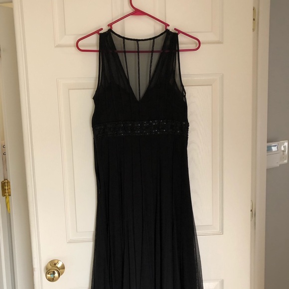 White House Black Market lace dress - Picture 2 of 2